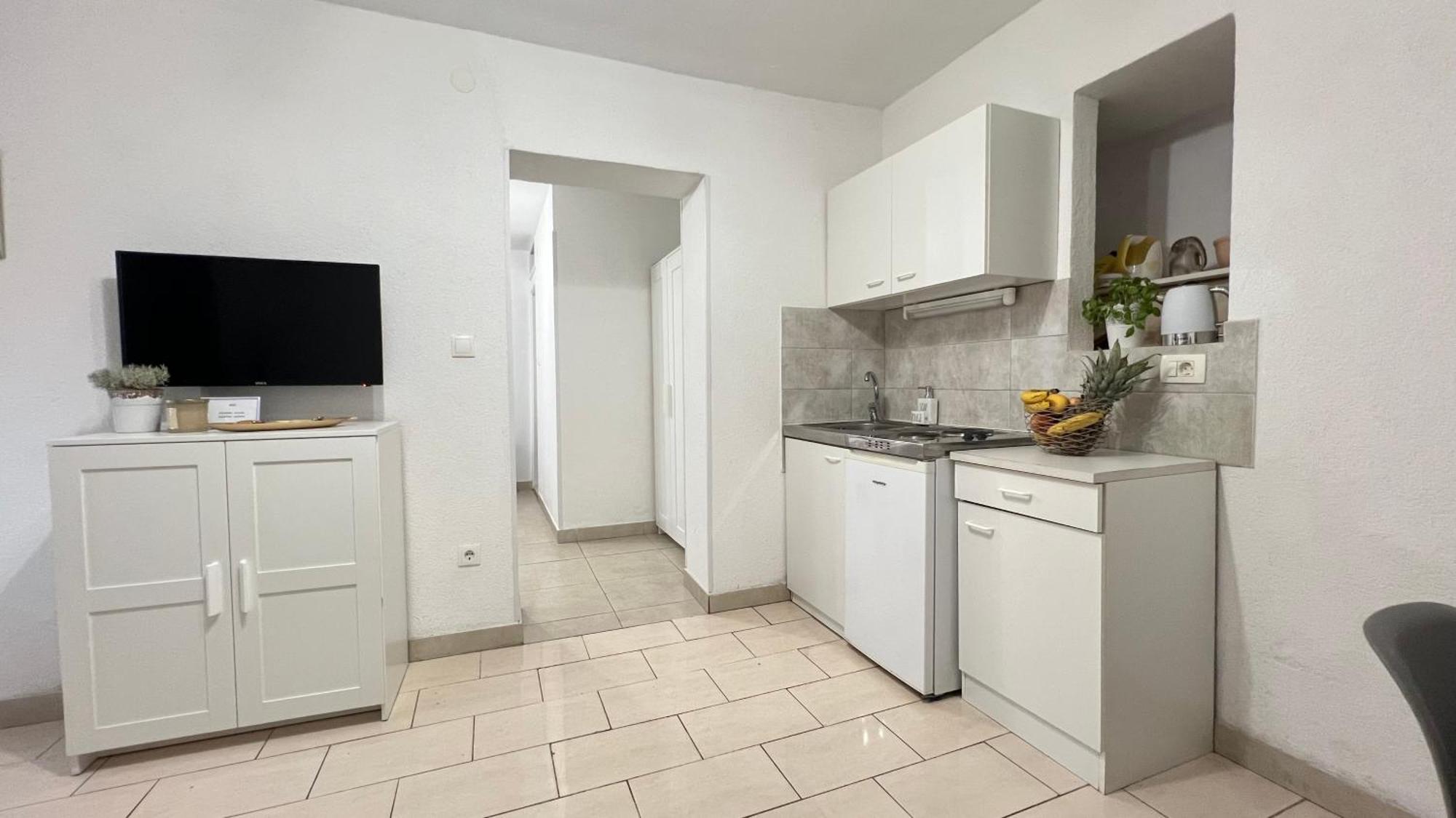 Apartmani Vela Макарська Екстер'єр фото