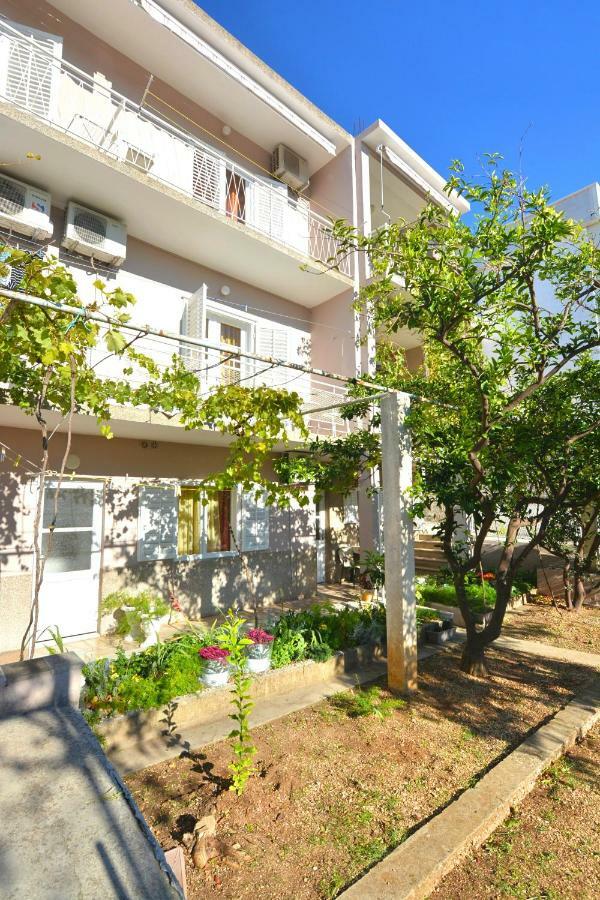 Apartmani Vela Макарська Екстер'єр фото